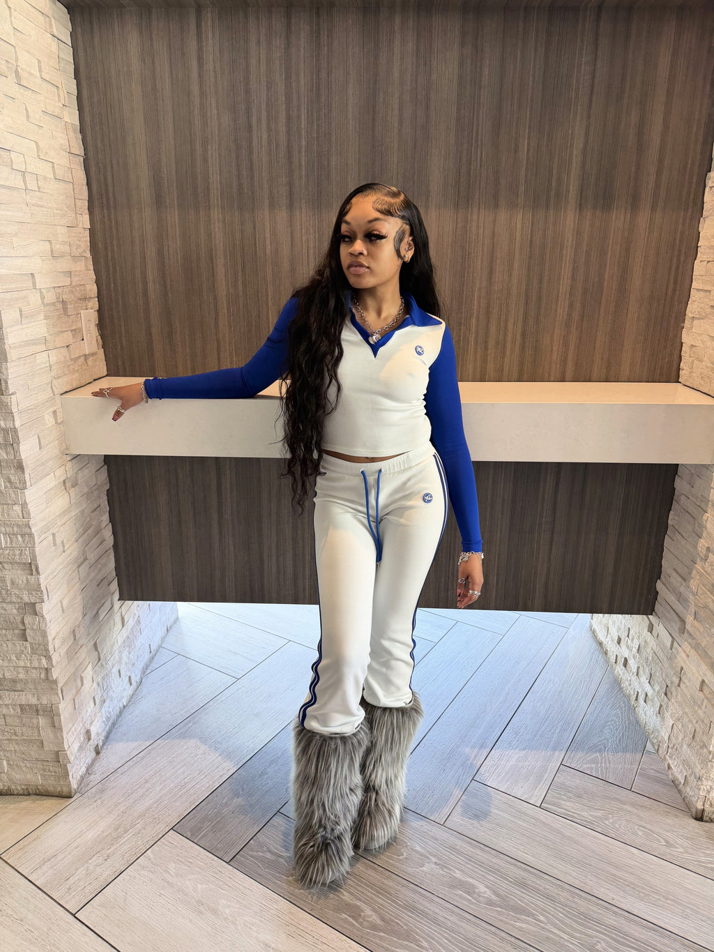 MZ White and Blue Cropped Shirt